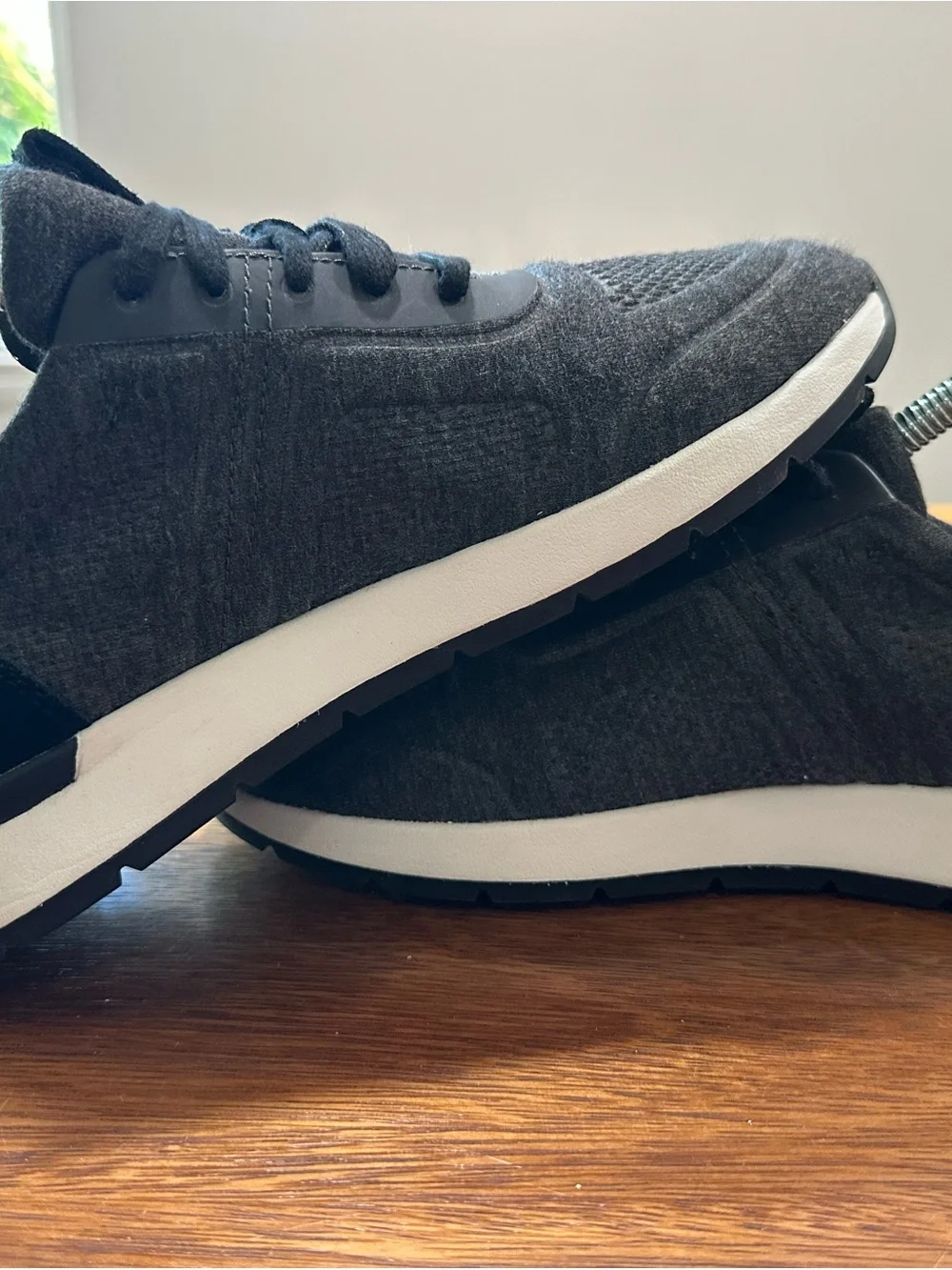UGG Adaleen Jersey Charcoal Gray Australian Sneakers Women’ s Sz 6.5 Running